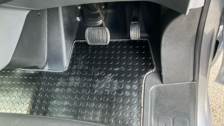 Vauxhall Vivaro L2 Diesel 3100 2.0d 145PS Dynamic H1 Van Auto